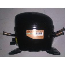 Нож для мясорубки Braun 67000899 D=46.5mm s=4.5mm Отверстие=9x9mm Нож для мясорубки Braun 67000899 D=46.5mm s=4.5mm Отверстие=9x9mm